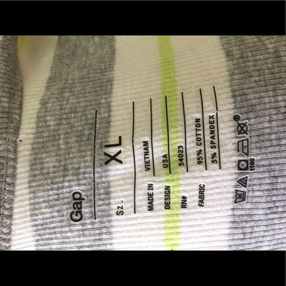 COPY - BASICS! 🏷Gap Ribbed Tank🏷 - Picture 4 of 4
